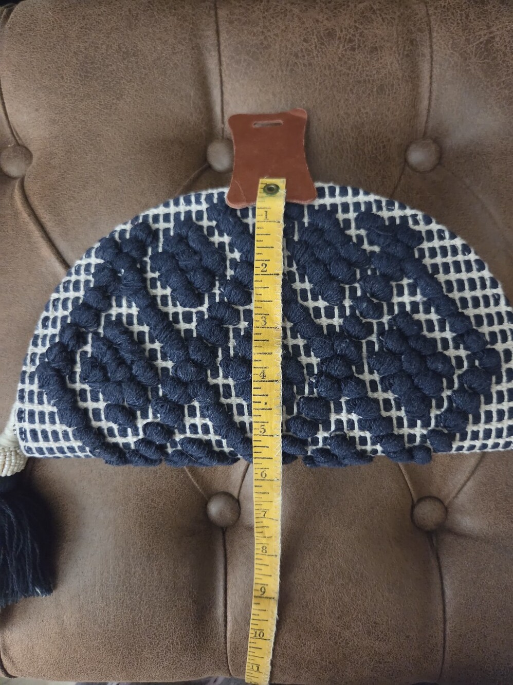 Universal Thread Navy and Cream Half-Moon Shaped Clutch - Picture 7 of 7